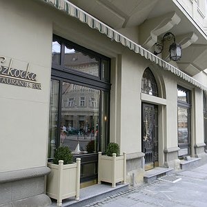 Фасад ресторану «Шкотська» (Szkocka). Це легендарне місце зборів львівських математиків