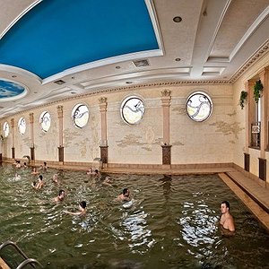 Термальні басейни в Берегові на Закарпатті